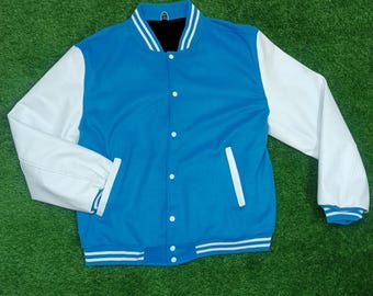 Giacca Varsity blu cielo: corpo in pile, maniche in finta pelle
