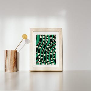 Digitale Kunst aus welligen schwarzen Linien Abstrakter grüner Hintergrund Japanischer moderner hellbeiger Kreis Wandkunst Druck Postkartengröße