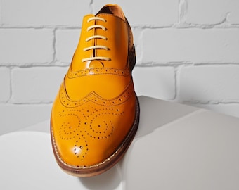 Handgefertigte Unisex-Oxford-Schuhe aus gelbem Leder, Wingtip-Brogue-Schuhe mit Goodyear-rahmengenähter Ledersohle