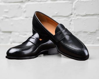 Mocasines de cuero negro hechos a mano: zapatos de vestir clásicos sin cordones para hombre