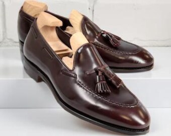 Handgemaakte bruinleren loafers met kwastjes: formele herentrouwschoenen