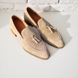 Men’s Beige Suede Tassel Loafers Handmade Slip-On Dress Shoes Classic Italian Style