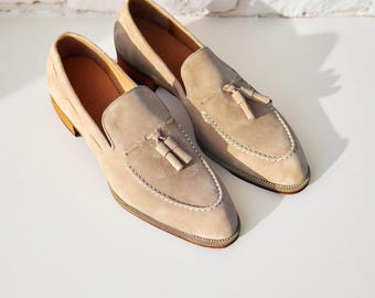 Men’s Beige Suede Tassel Loafers Handmade Slip-On Dress Shoes Classic Italian Style