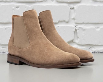 Botines Chelsea de ante hechos a mano: Botines de piel beige