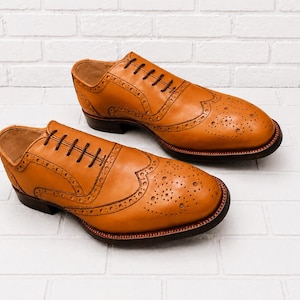 Zapatos Oxford de cuero marrón hechos a mano con punta brogue: zapatos de vestir formales imagen 9