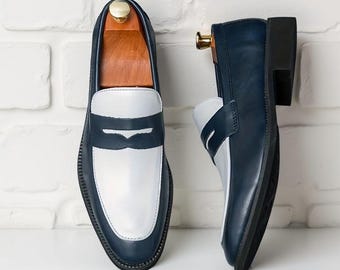 Handgefertigte zweifarbige Leder-Penny-Loafer: Klassische Herrenschuhe