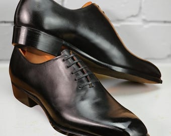 Scarpe Oxford in pelle nera fatte a mano: scarpe eleganti da uomo