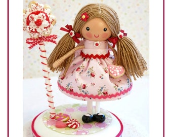 Candyland Party, Topper gâteau, Sweet Shoppe Party, Fille Premier anniversaire, Clothespin Doll Topper, Décorations gâteau d’anniversaire, Topper gâteau d’argile