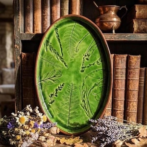 Botanische keramische wandplaat, op de natuur geïnspireerd decor, ovale aardewerk kunst aan de muur, Cottagecore Home Decor, geperst keramiek met wilde bloemen
