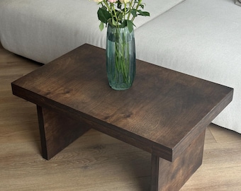 Houten salontafel, unieke salontafel, rustieke vierkante salontafel, lage salontafel op maat, salontafel met live rand, handgemaakte meubels