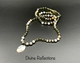 Knotted Agate Necklace with Shell Pendant: Semi-Precious,Crystals,Long