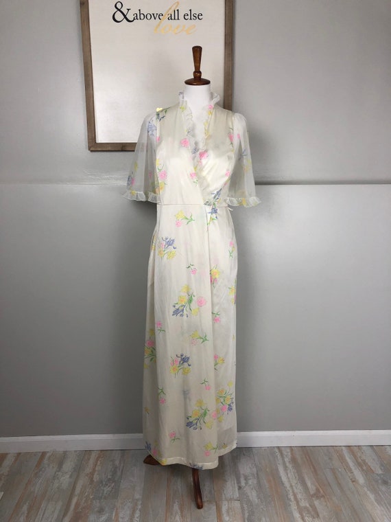 Vintage Jolie Two Floral Nightgown and Matching Ro
