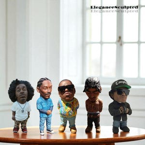1 Piece | 90s Hip Hop Legends Figurines – Handmade Resin Rapper Dolls for Music Fans | Unique Urban Shelf Decor | Rap Collectible Gifts