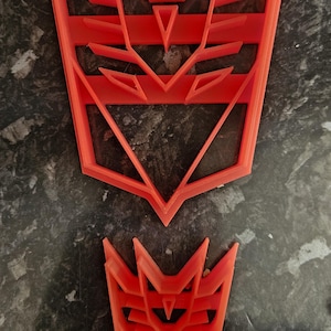 Transformers Cookie Cutters, Autobots & Decepticons in 2 Sizes, Fun Baking Tool For Kids and Fans, Bake Themed Cookies, Perfect Geek Gift Decepticon Set