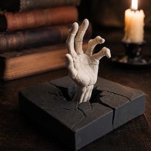 Decoración de mano de esqueleto, escultura gótica para estante, decoración de habitación estilo academia oscura, estatua de reliquia antigua, accesorio de escritorio de terror