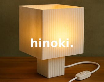 Marmerstructuur: minimalistische tafellamp in Japandi-stijl