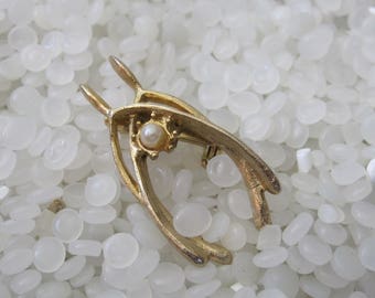 vintage brooch, scatter pin, gold tone wishbone good luck charm