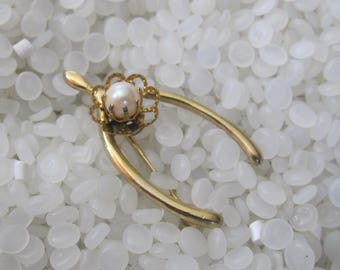 vintage brooch, scatter pin, gold tone wishbone good luck charm