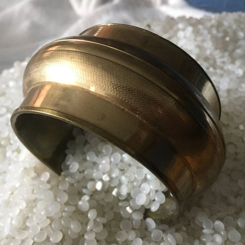 vintage 1970s vintage Hammered Brass Bangle Cuff Bracelet