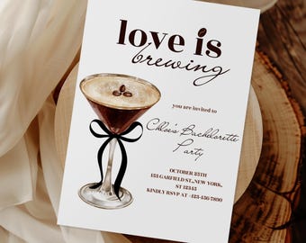 Szablon zaproszenia na wieczór panieński „Miłość się parzy”, zaproszenie na wieczór panieński z motywem espresso i martini, edytowalne zaproszenie Canva