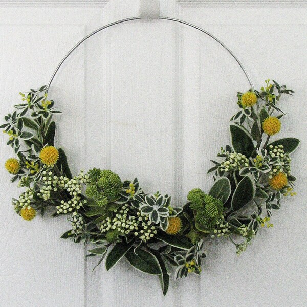 Modern Wreath, Green and White Hoop Wreath, Minimalist Wreath, Simple Wreath, 14 inch Wreath, Modern Door Hanger, Metal Ring Wreath