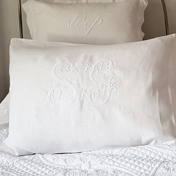 White 100% Linen Standard Pillow Sham, Hemstitch, Embroidered Centre Monogram, Oxford Pillow case, Personalized, Heirloom Wedding Gift