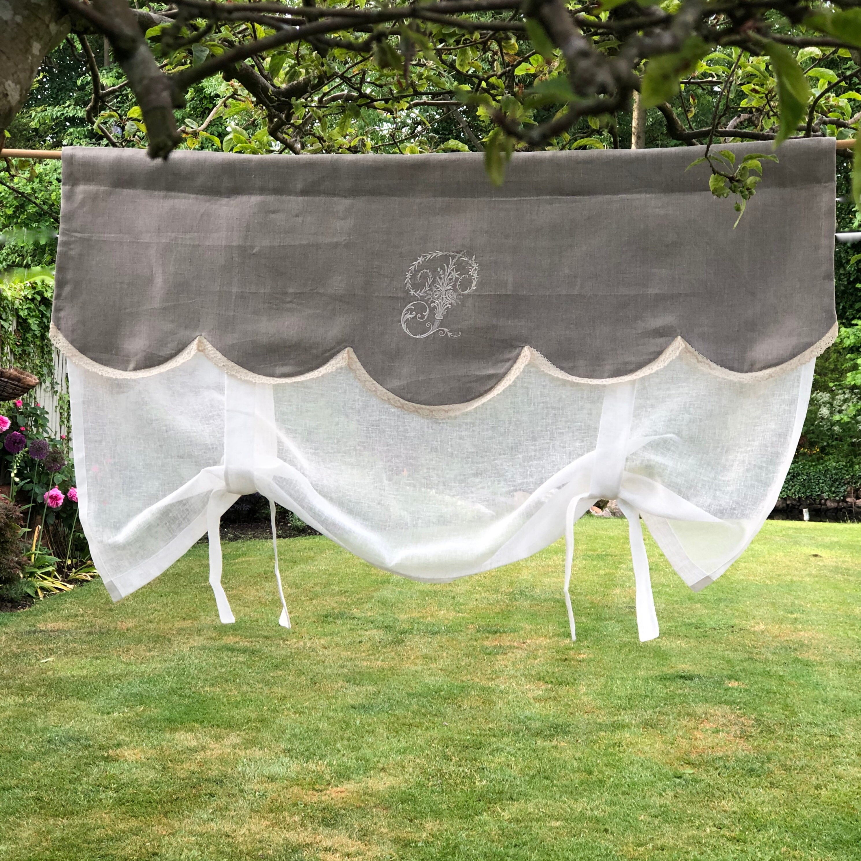 Ancien Monogramme Natural Linen Valance Curtain, Tie Up Shade, 52 Longueur, Cream Sheer Bathroom Up 