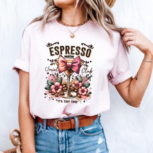 T-shirt Espresso Martini | Été | T-shirt Espresso Martini Social Club | T-shirt amateur d&#39;espresso martini | Cadeau d&#39;anniversaire | T-shirt Tini Time