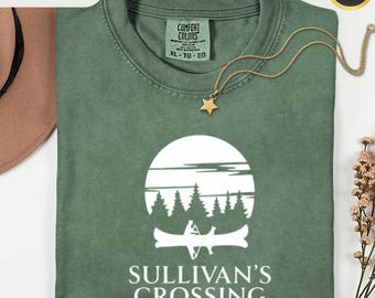 T-shirt Sullivan's Crossing Comfort Colors, T-shirt Team Cal, T-shirt Camp Funny TV Sully, Produits dérivés Sullivan's Crossing, T-shirt Randonnée Nature
