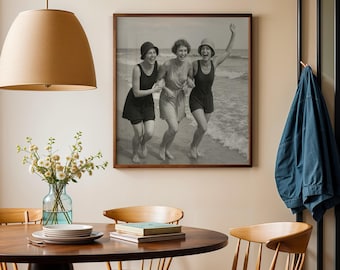 1920s Strandfoto: Retro Damen Bademode, schwarz & weiss Küstendruck (Digitaler Download)