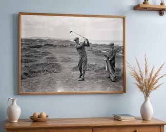 Vintage Golfer Print, 1930s Golf Photo Realistic Wall Art, Retro Sports Poster, Printable Digital Download Set of 5 Sizes