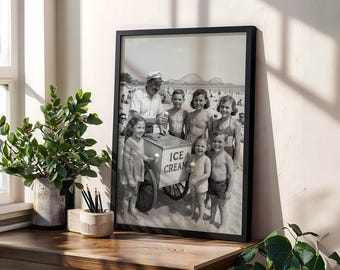 Foto vintage anni &#39;40 di un venditore di gelati in spiaggia, divertimento estivo per bambini in bianco e nero, scena retrò sul lungomare, arte murale nostalgica, stampa da collezione