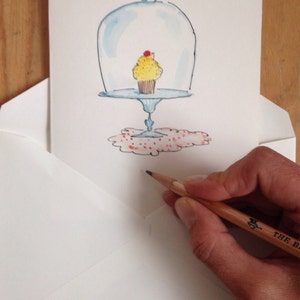 Cartão pintado à mão em aquarela com envelope. Em branco. Aniversário, obrigado, aniversário.