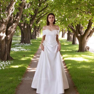 New French Style Wedding Dress Luxurious Light Bridal Gown Slim Engagement Dress Fairy Inspired Elegant Romantic Feminine Wedding Gown