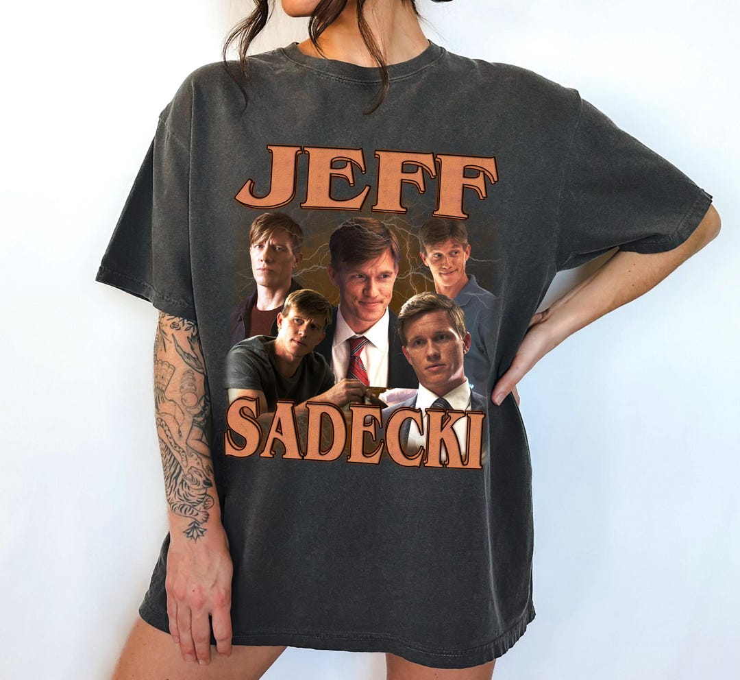Jeff Davis yellow jacket starry eyes tee main image 0