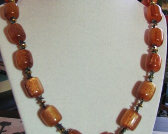 Collar de cuentas de caramelo y caramelo