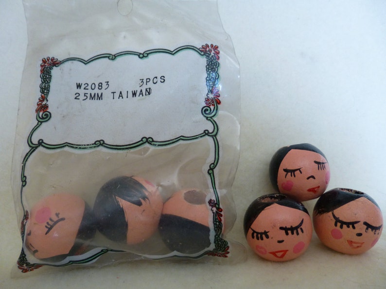 Vintage Package 25mm Wood Doll Bead Heads for Crafts Lot K *