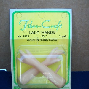 Vintage 2 Inch Packaged FibreCraft Peach Plastic Doll Lady Hands 7421