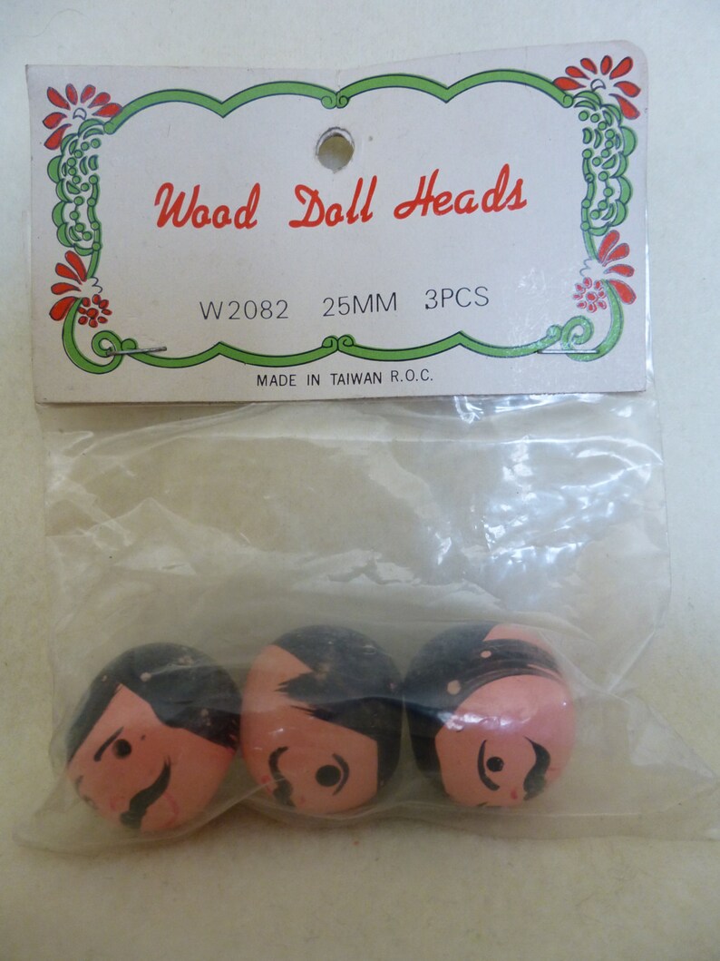 lot of doll heads