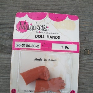 Mangelsens Packaged Plastic 1-1/4 Inch Baby Chubby Hands  20-3106-80-2