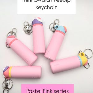 Mini porte-clés et support pour baguettes imprimés en 3D inspirés de FreeSip Owala - Série rose pastel