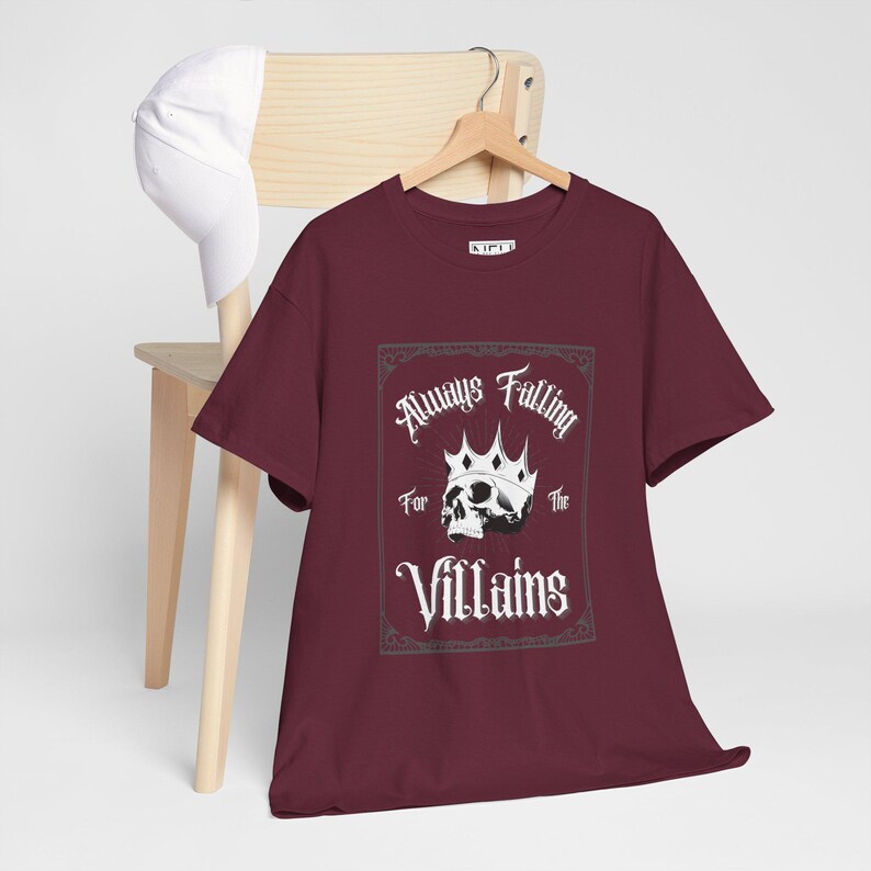 T-shirt unisex in cotone Always Falling For The Villains - T-shirt per amanti dei libri, abbigliamento piccante per libri, abbigliamento osceno, regalo per amanti dei libri, maglietta grafica immagine 4