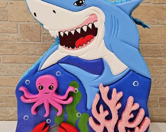 Ręcznie robiona piniata w kształcie rekina: dekoracja na imprezę w stylu oceanicznym i pojemnik na słodycze
