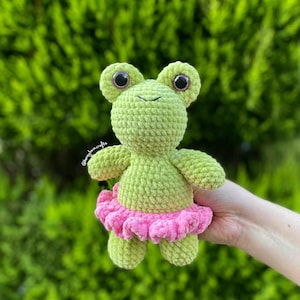 Handmade Crochet Frog Plushie – Amigurumi Frog with Pink Tutu Toy – Soft Plush