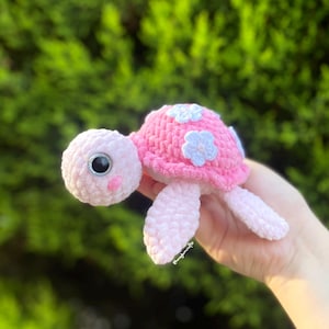 Pink Flower Turtle Plush – Handmade Crochet Turtle Toy – Soft Amigurumi Stuffed Animal – Cute Gift for Kids & Nature Lovers