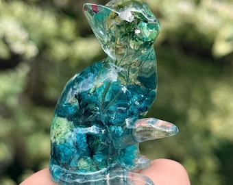 Statuina di gatto in resina / Gatto con fiori / Terrario naturale / Statua decorativa per animali / Fermacarte / Decorazione per gattini / Blu