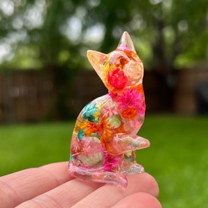 Resin Cat Figurine Flower Cat Nature Terrarium Animal Decor Statue Paper Weight Kitten Decor Multi Colored Cat Rainbow Cat image 1