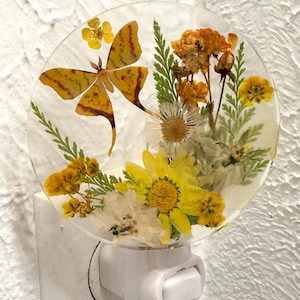 Flower Night Light | Flower Light | Desk Light | Altar Light | Floral Lamp Plug In | Nursery Light | Yellow   Flower