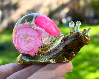 Resin Snail Figurine | Moss in resin | Floral Decor | Nature Terrarium | Snail Decor Statue | Earthy Paper Weight | Botanical Decor | Pink