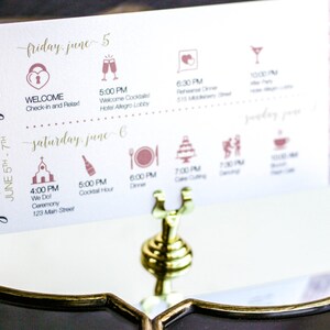Cronología de la boda, itinerario del día de la boda, papelería en azul marino y rubor, ideas para bolsas de bienvenida: itinerario de fin de semana de "caligrafía caprichosa" - DEPÓSITO